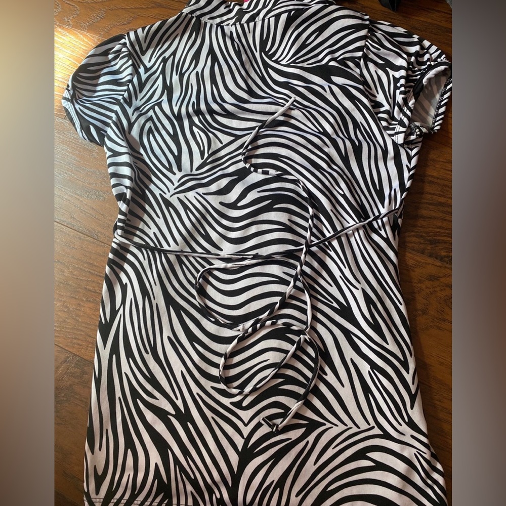 zebra print top - Picture 2 of 4